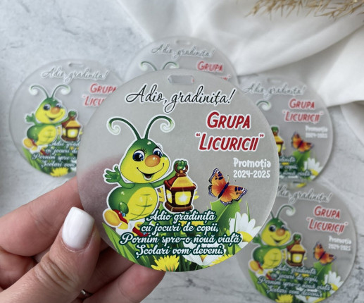 Medalii din pet ,, Absolvent,, cu  Licurici