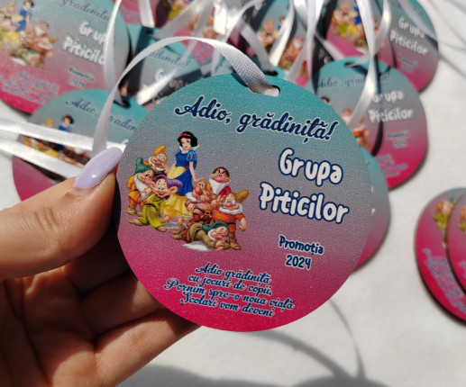 Medalii din lemn ,,Adio Gradiniță,, cu Pitici