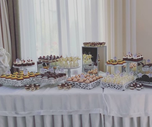 Поднос для пирожных с орнаментом image 5