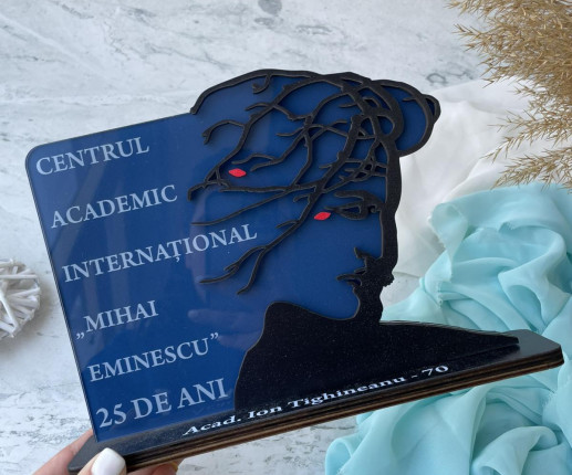 Trofee personalizate Mihai Eminescu