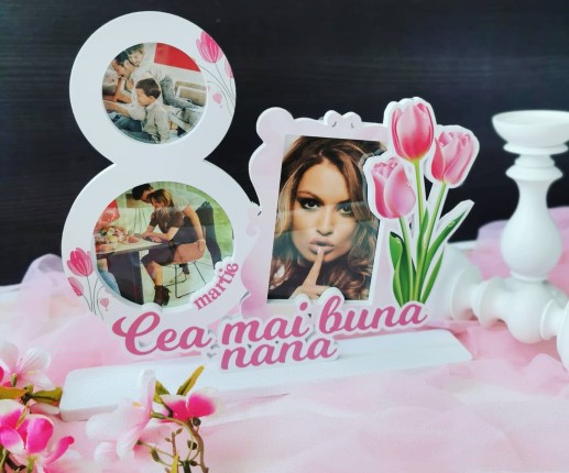Rama foto cu 8 martie pentru nana