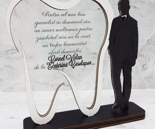 Trofeu  personalizat pentru dentist image 2