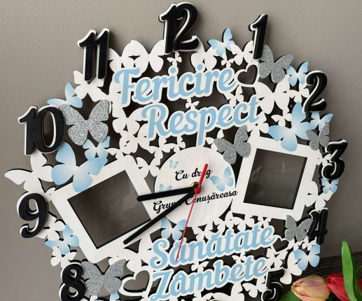 Ceas din lemn cu fluturi albastru image 2