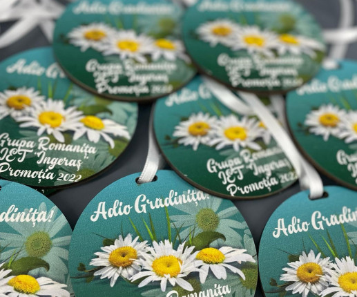 Medalii din lemn ,,Adio Gradiniță,, cu romaniță image 2