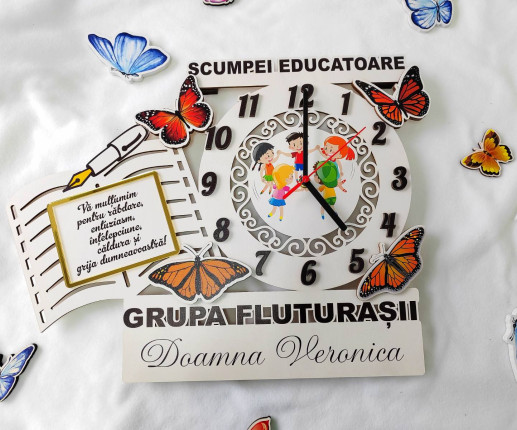 Ceas din lemn cu fluturasi image 2
