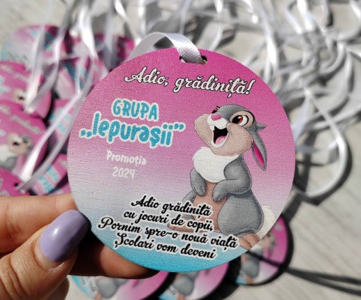 Medalii din lemn ,,Adio Gradiniță,, cu iepuras