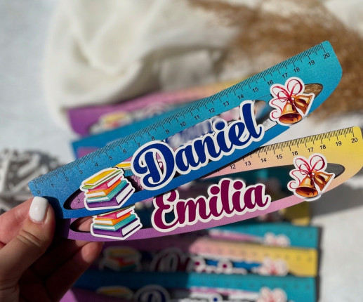 Riglă de lemn cu carte și clopoței 2