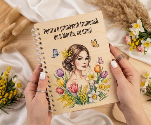 Carnet din lemn cu fată 1