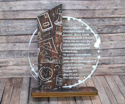 Trofeu placheta personalizata "Primei invatatoare"