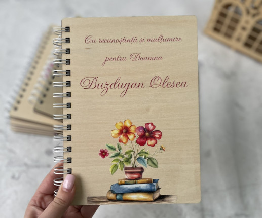 Carnet din lemn cu flori colorate image 1