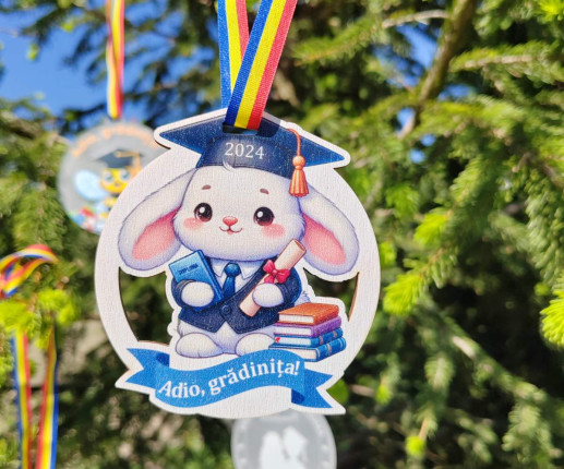 Medalii din lemn ,,Adio Gradiniță,, cu Iepras image 2