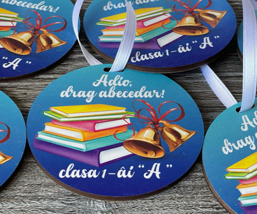 Medalii din lemn ,,Adio dragă Abecedar,, cu clopoțel image 3