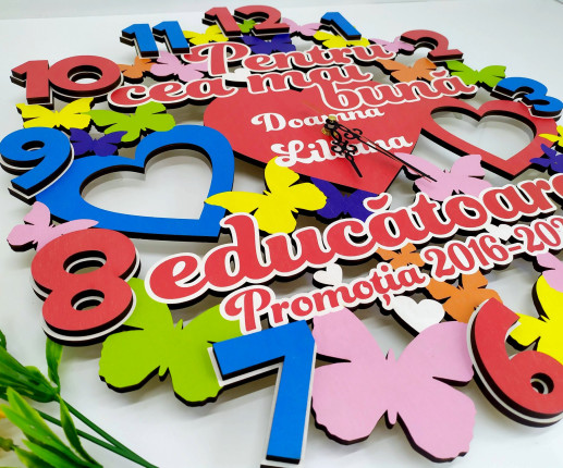 Ceas din lemn cu fluturi colorati image 2