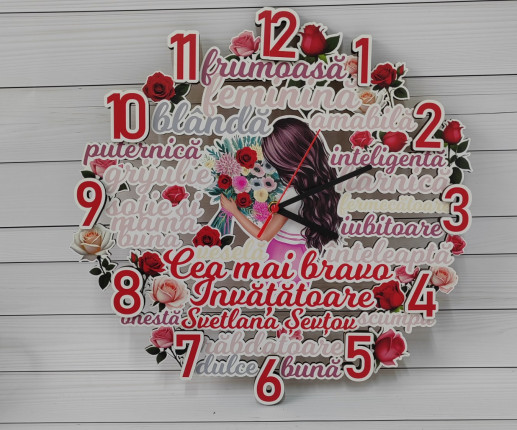 Ceas din lemn cu Domnisoara si flori image 1