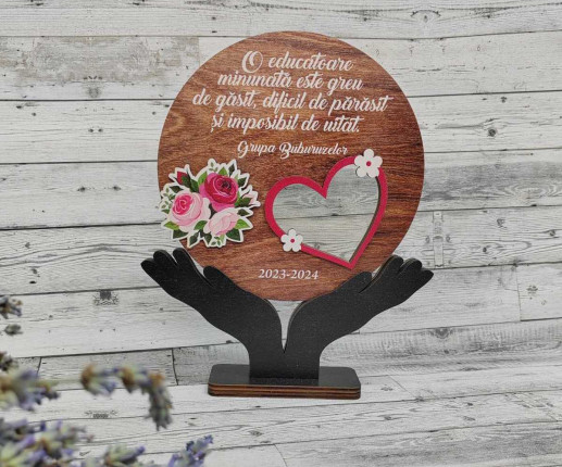 Trofeu din lemn cu  Flori