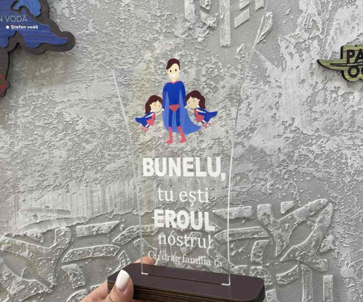 Trofeu pentru tată , soț , bunel cu erou