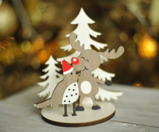 Decor in stilul sărbătorilor de iarna Ren si pasare