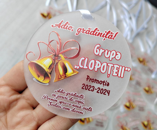 Medalii din pet ,, Absolvent,, cu Clopotei