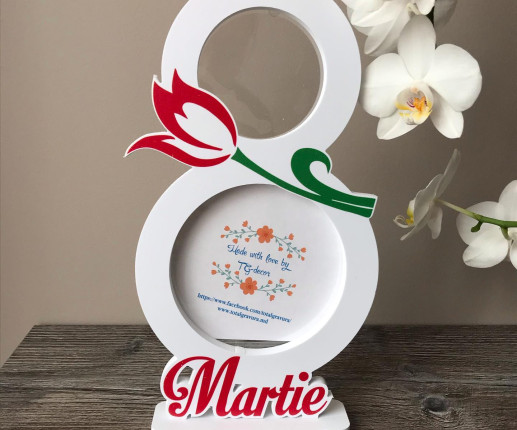 Rama foto in forma de cifra 8 cu lalea rosie image 2