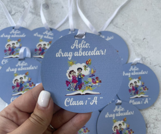 Medalii din lemn ,,Adio dragă Abecedar,, cu litere