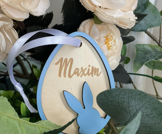 Ouă cu iepuraș de Paște cu nume