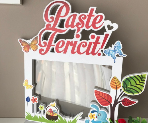 Ramă foto Paște Fericit în natură