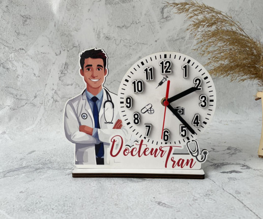 Ceas din lemn pentru Doctori