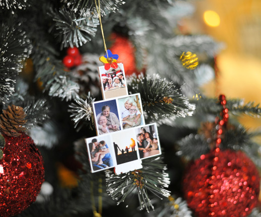 Jucarii pentru brad cu pozele familiei image 2