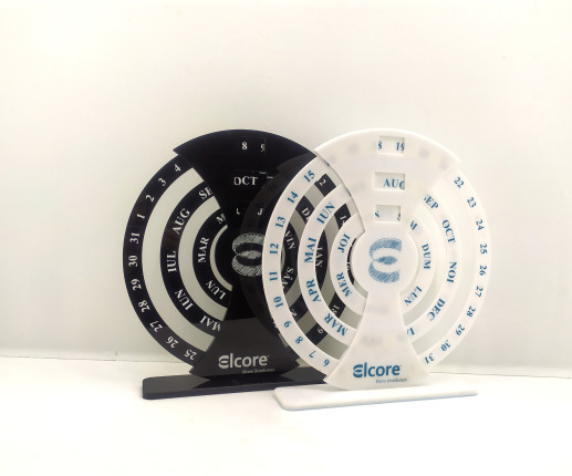 Calendarul vesnic din acril