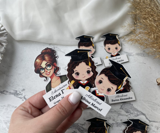 Ecusoane fetita - baiat- profesoara