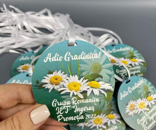 Medalii din lemn ,,Adio Gradiniță,, cu romaniță