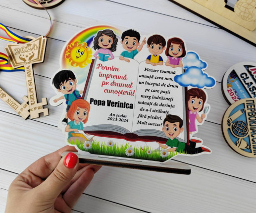 Trofeu personalizat Cartea Intelepciunii