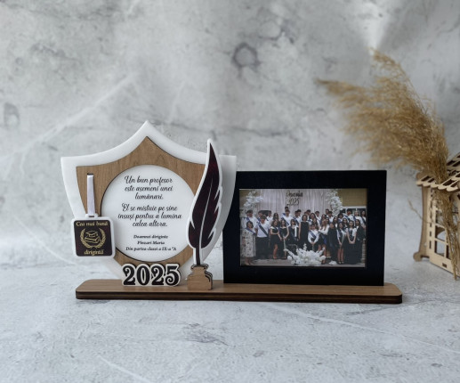 Trofeu personalizat cu medalie si pana cu rama