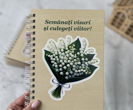 Деревянный блокнот с ландышами image 1