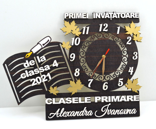 Ceas din lemn cu frunze din acril