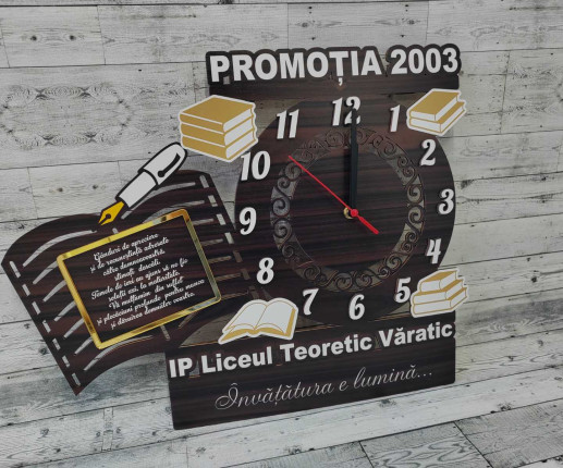 Ceas din lemn cu carti din acril image 2