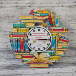 Ceas din lemn Cartile Intelepciunii thumb-image 1