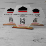 Trofeu personalizat hexagon thumb-image 3