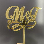 Topper pentru torta auriu cu inițiale mirilor 1 thumb-image 1