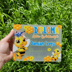 Diplomă din pet ,,Adio Gradiniță,, cu albinuță thumb-image 1